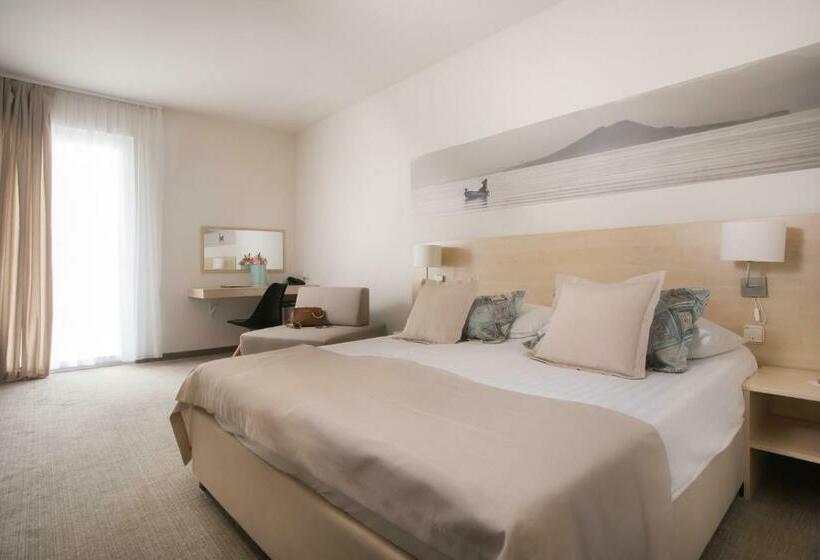 اتاق کلاسیک با چشم‌انداز دریا, Villas Arausana & Antonina