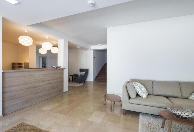 Classic room with balcony, Villas Arausana & Antonina