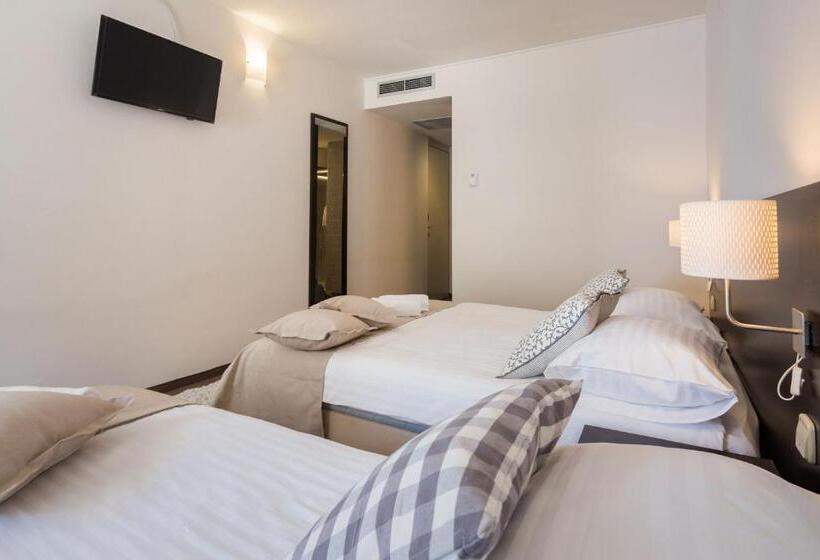 발코니 수피리어 룸, Villas Arausana & Antonina