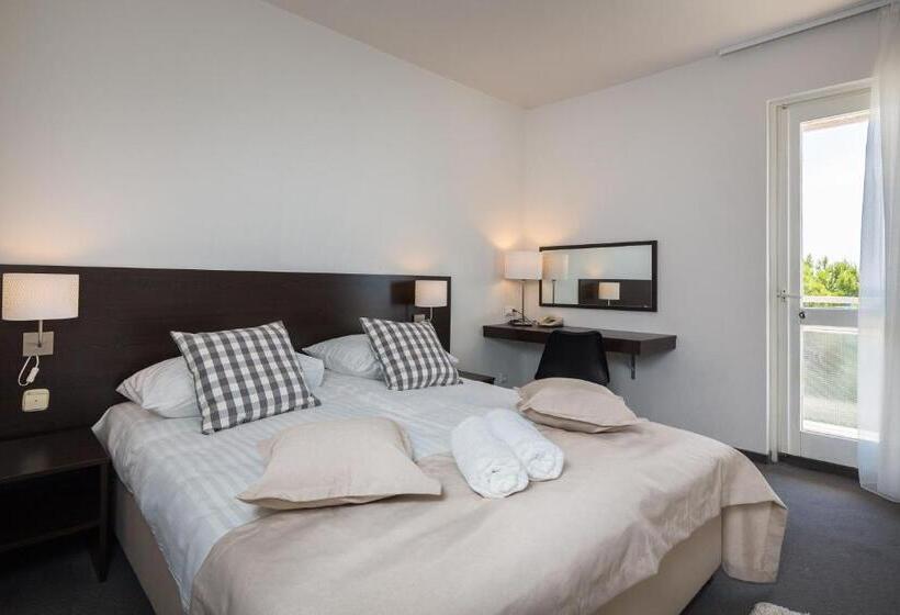 Classic room with balcony, Villas Arausana & Antonina