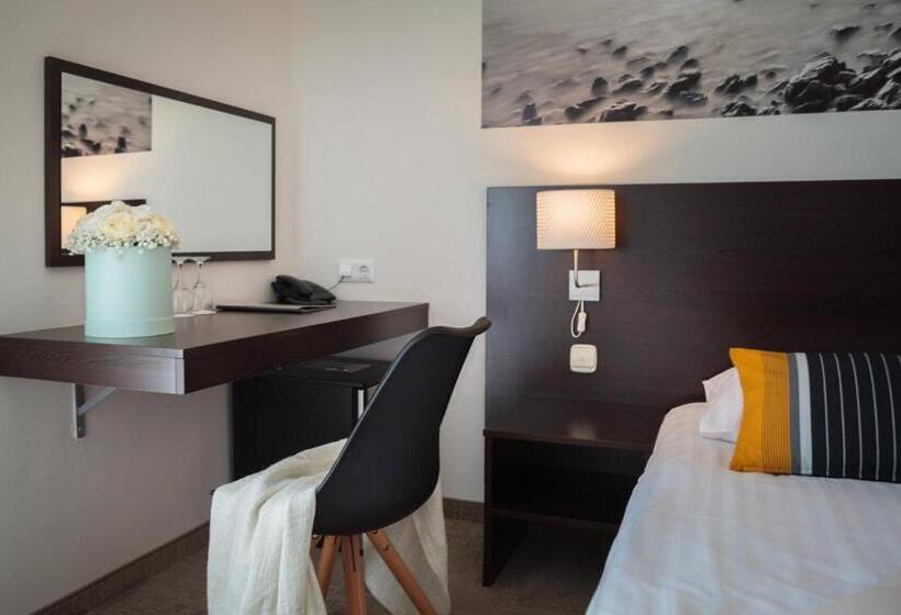 Classic room with balcony, Villas Arausana & Antonina