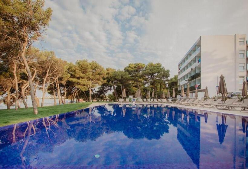 Classic room with balcony, Villas Arausana & Antonina