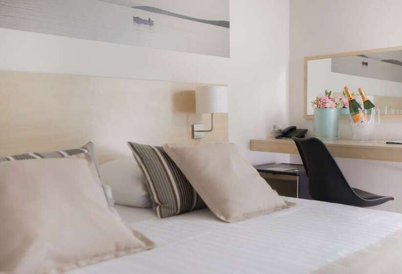 Classic room with balcony, Villas Arausana & Antonina