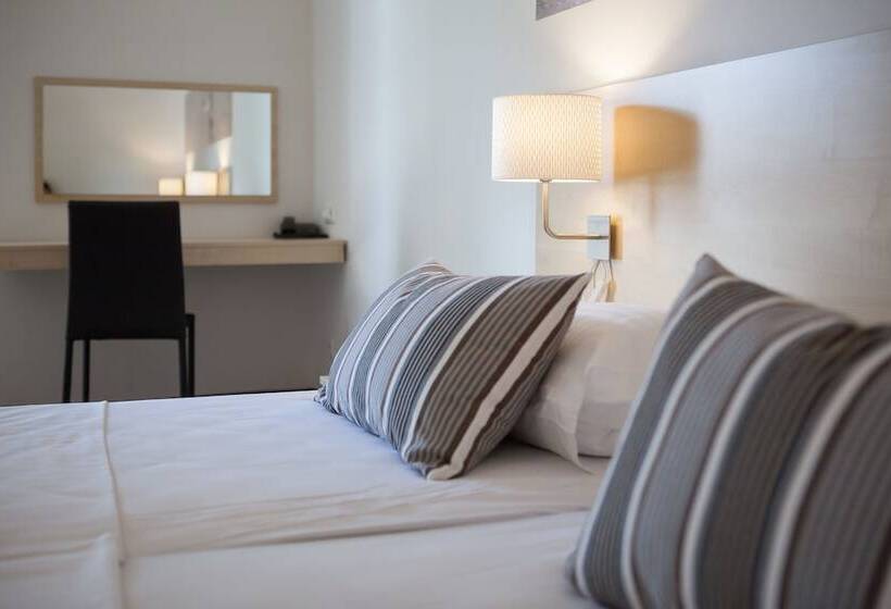 Classic room with balcony, Villas Arausana & Antonina