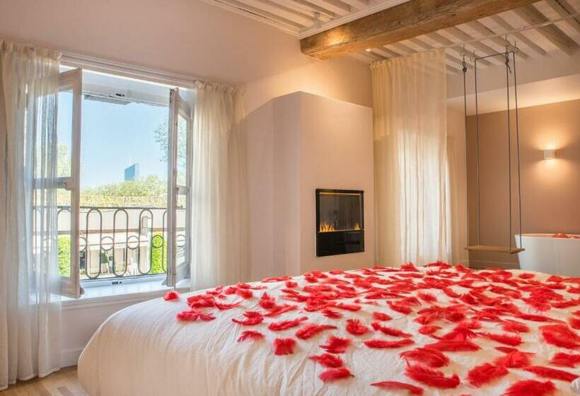 سوییت لوکس, Mihotel Sala