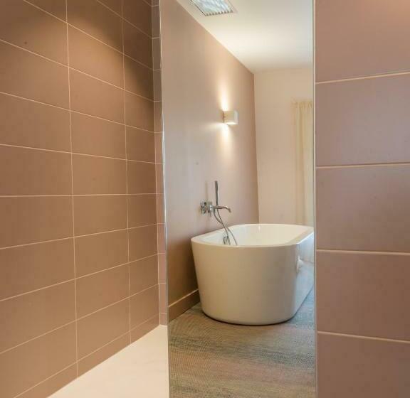 سوییت لوکس, Mihotel Sala