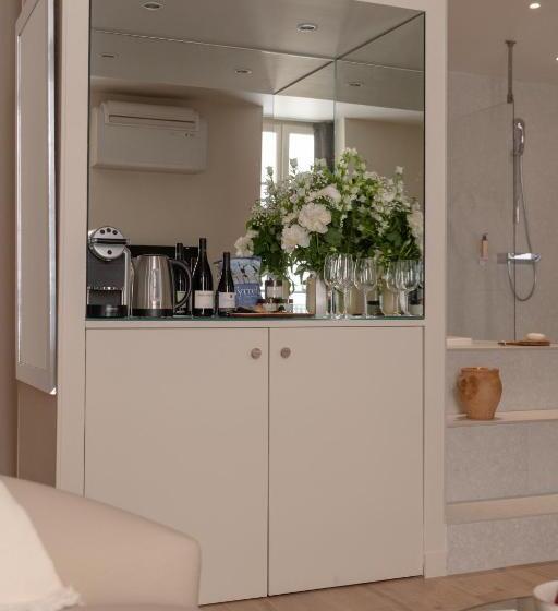 سوییت سوپریور, Mihotel Sala