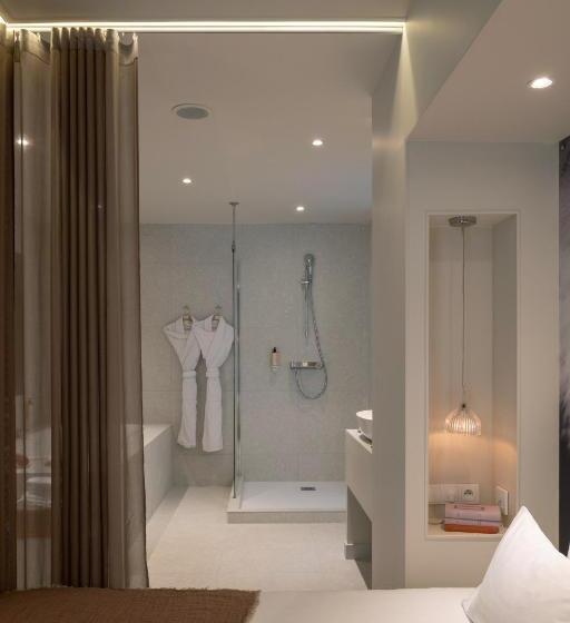 سوییت سوپریور, Mihotel Sala