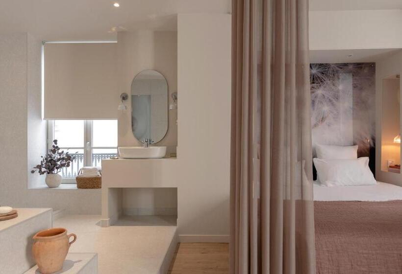 سوییت سوپریور, Mihotel Sala