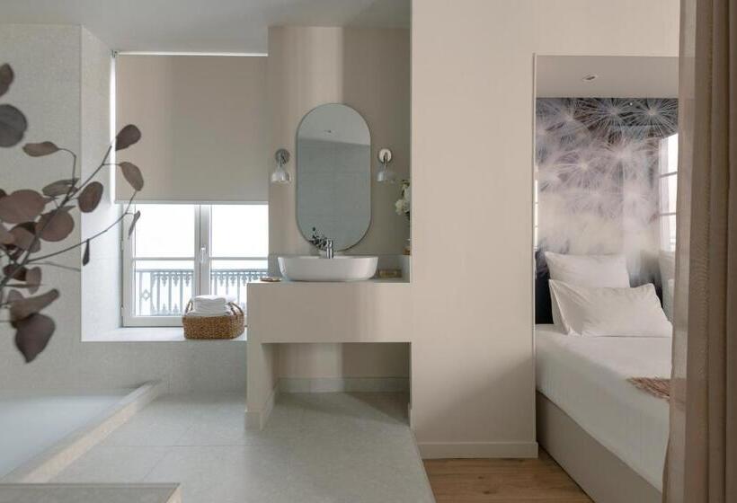 سوییت سوپریور, Mihotel Sala