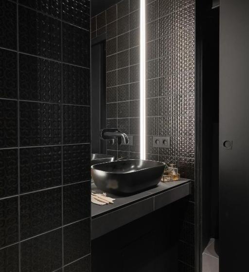 سوییت جونیور, Mihotel Sala