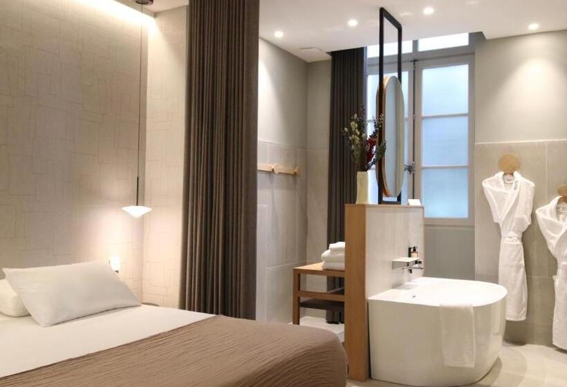 سوییت سوپریور, Mihotel Sala