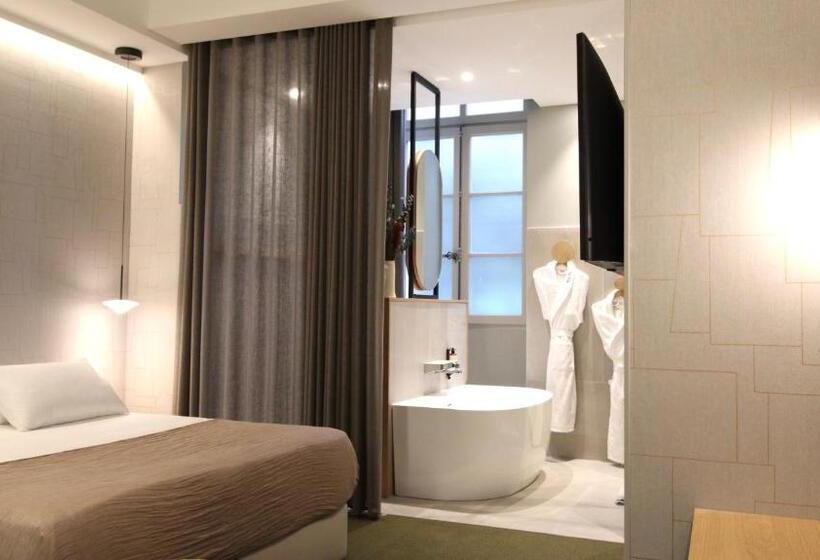 سوییت سوپریور, Mihotel Sala