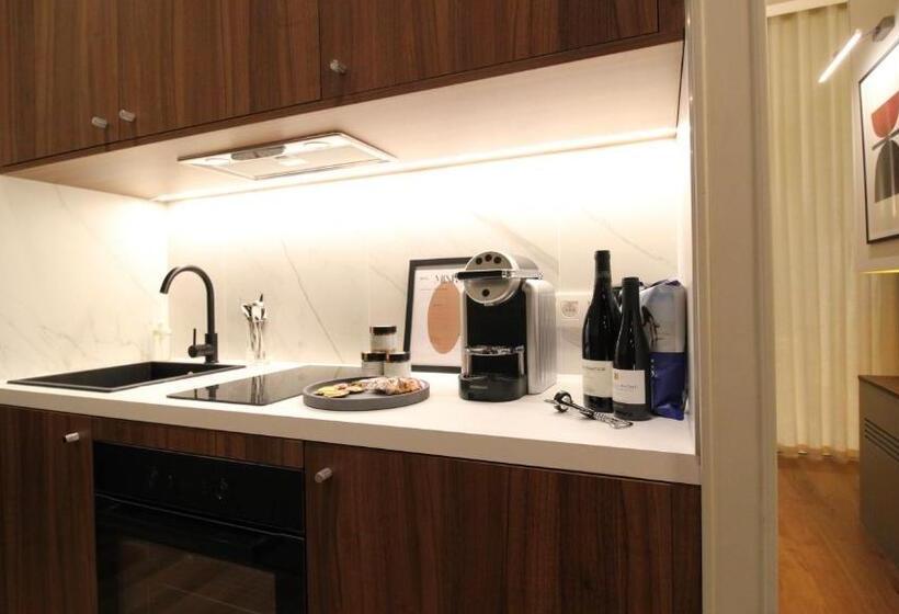 سوییت اجرایی, Mihotel Sala