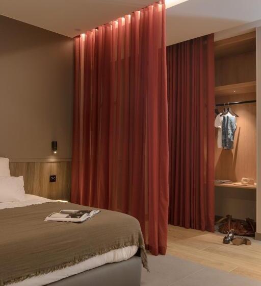 سوییت لوکس, Mihotel Sala