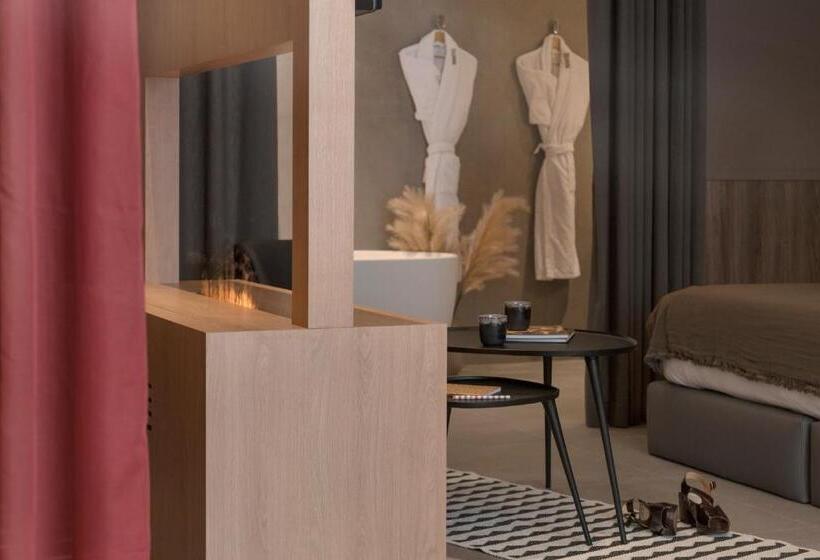 سوییت لوکس, Mihotel Sala