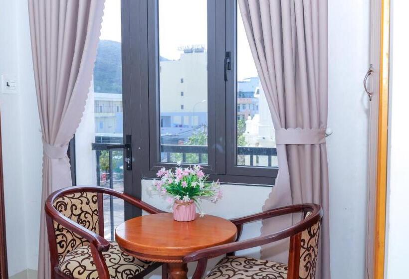 带阳台的三人标准间, Ciao Quy Nhơn