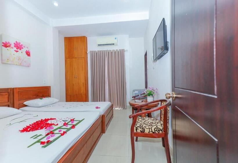 带阳台的三人标准间, Ciao Quy Nhơn