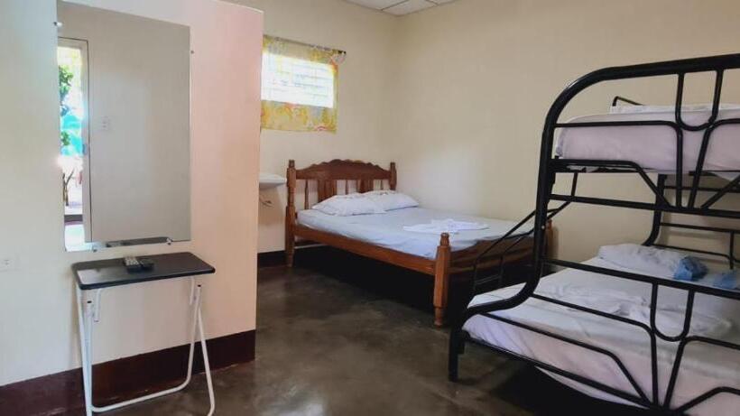 スタンダード４人部屋, Hospedaje Y Restaurante La Cocina De Mami