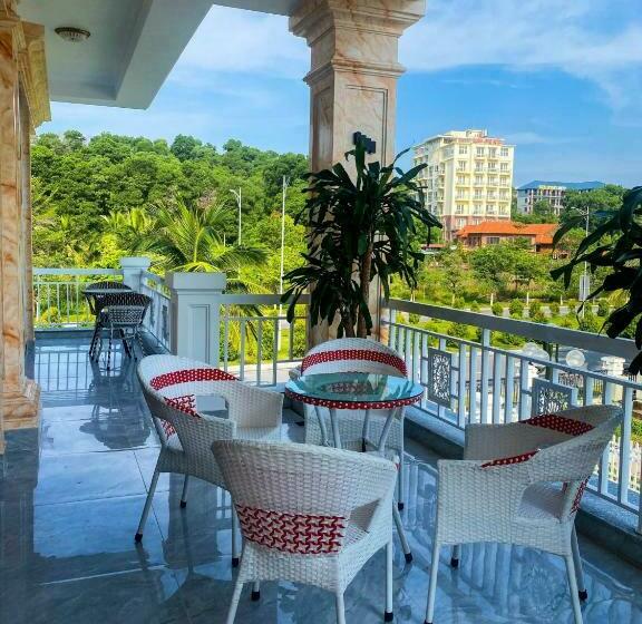 اتاق لوکس, Phượng Hoàng Villa