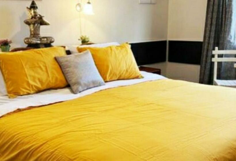 חדר סופריור עם מיטת קינג, Centric, Spacious And Petfriendly Guest House In The Best Location In Lince