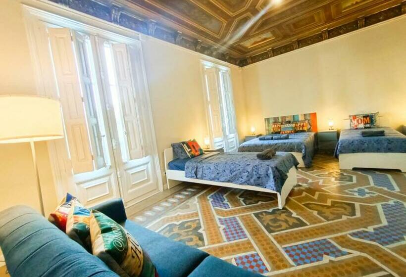 اتاق استاندارد چهارنفره با سرویس بهداشتی مشترک, Private Rooms By Plaza Catalunya