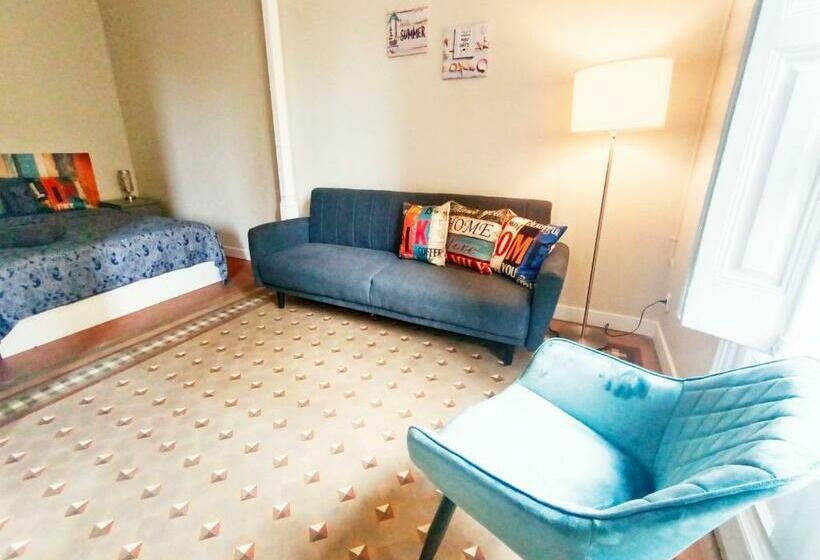 اتاق استاندارد چهارنفره با سرویس بهداشتی مشترک, Private Rooms By Plaza Catalunya