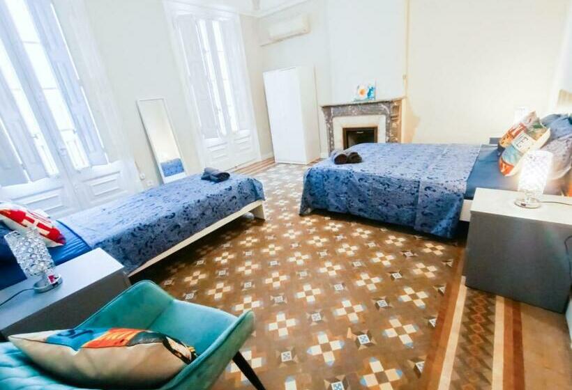 اتاق استاندارد سه تخته با سرویس بهداشتی مشترک, Private Rooms By Plaza Catalunya