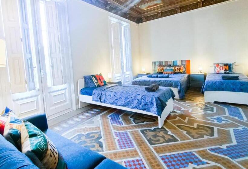 اتاق استاندارد چهارنفره با سرویس بهداشتی مشترک, Private Rooms By Plaza Catalunya