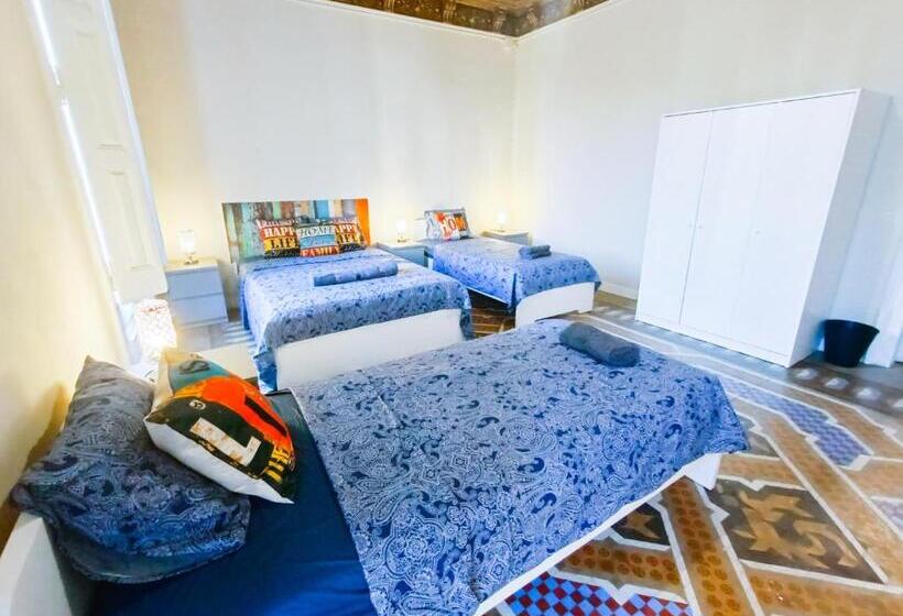 اتاق استاندارد چهارنفره با سرویس بهداشتی مشترک, Private Rooms By Plaza Catalunya
