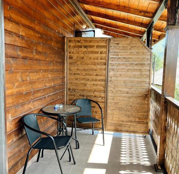 اتاق اکونومی, Nordmann,racha