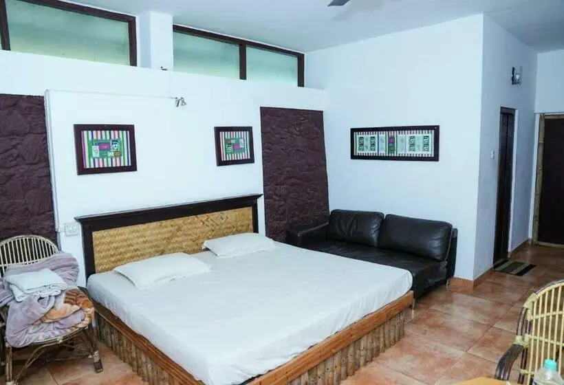 Perhehuone Puutarhanäkymä, Punarjani Ayurvedic Resorts