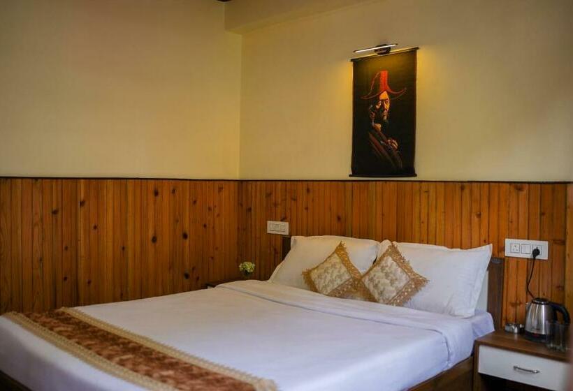 اتاق لوکس با تخت بزرگ, Hill Queen Near Sherpa Gumba Darjeeling Mall 5 Min Couple Friendly