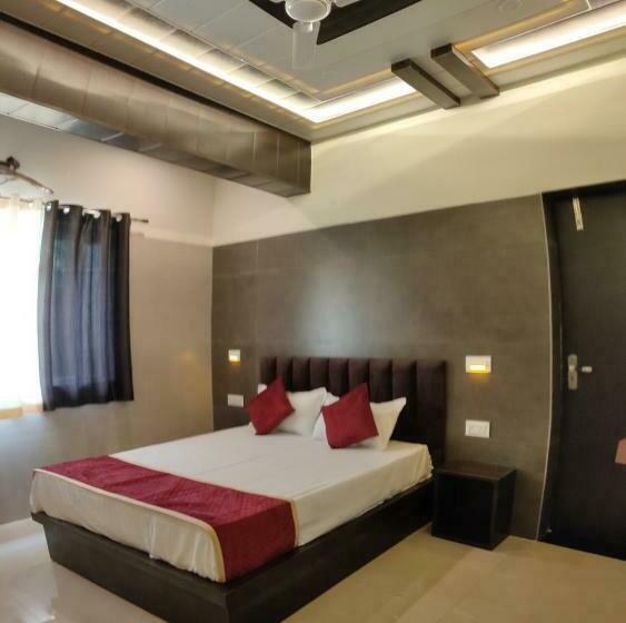 Quarto Familiar, Goyal Palace
