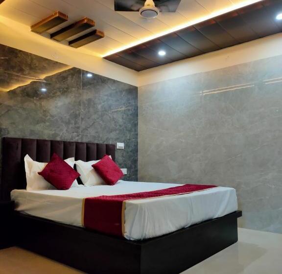 标准间, Goyal Palace