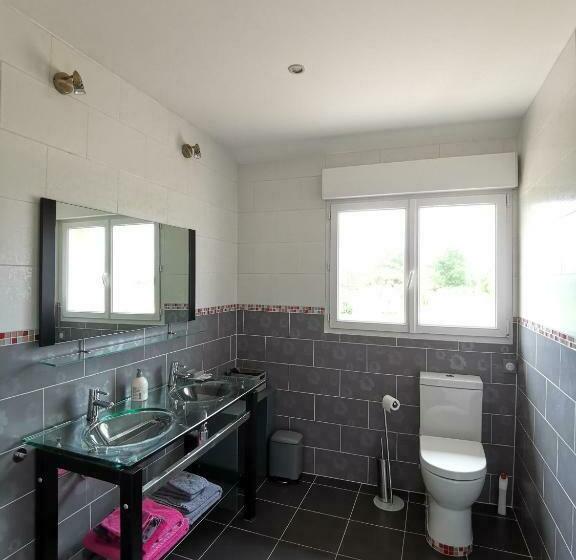 标准三人间, Chambre D'hôtes Du Bois Joli