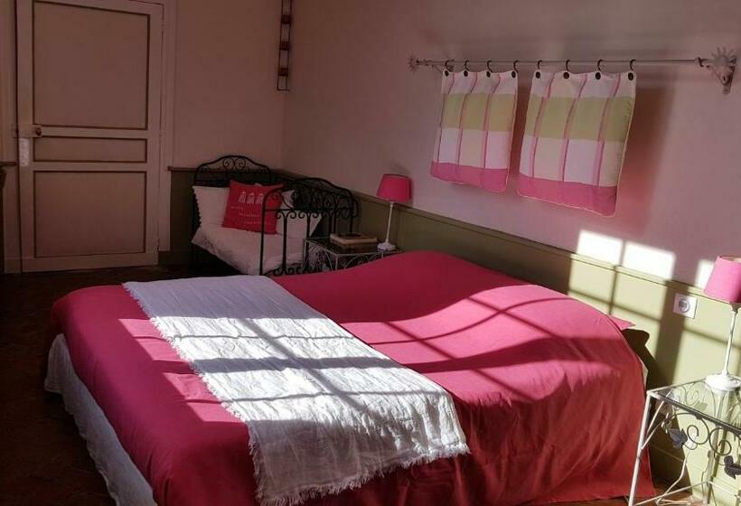 Номер Стандарт, La Charretterie