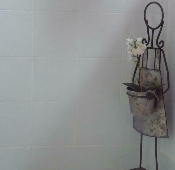 Номер Стандарт, La Charretterie