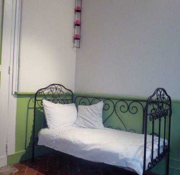 Номер Стандарт, La Charretterie