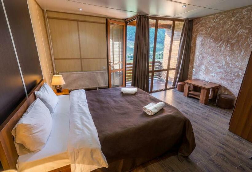 اتاق لوکس با بالکن, Banguriani