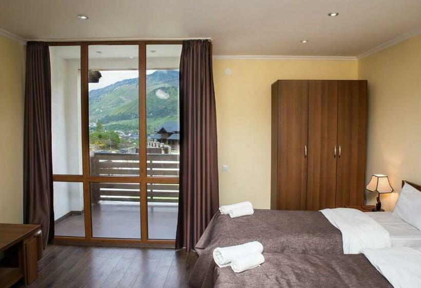 اتاق خانوادگی, Banguriani