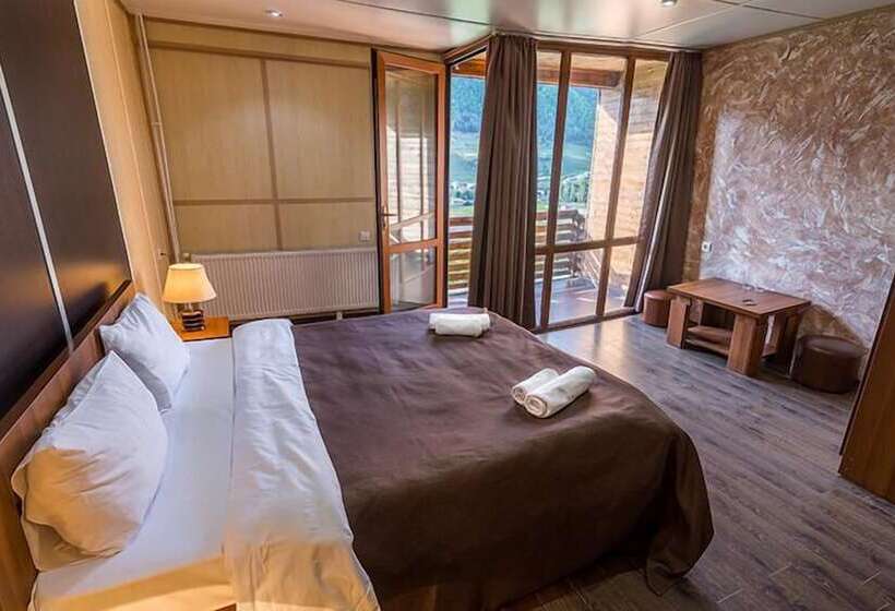 اتاق خانوادگی, Banguriani