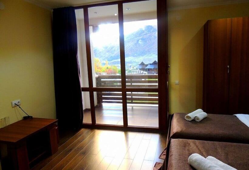 اتاق خانوادگی, Banguriani