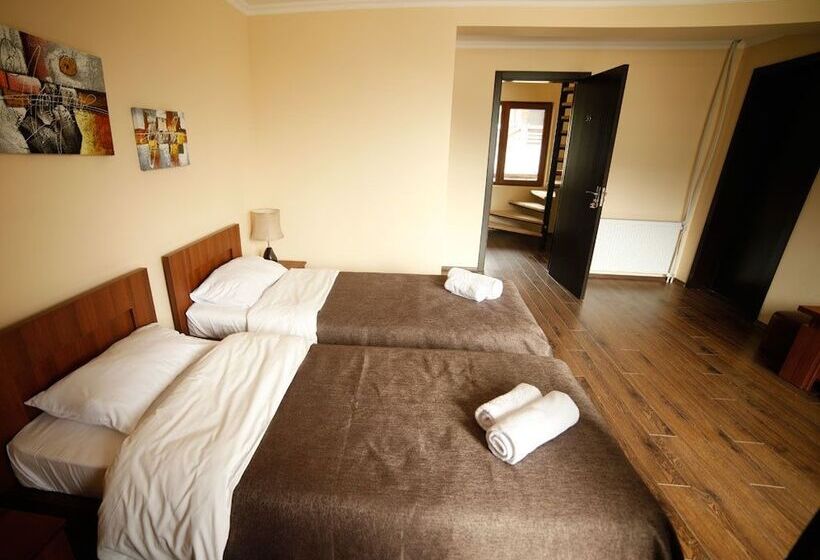 اتاق خانوادگی, Banguriani