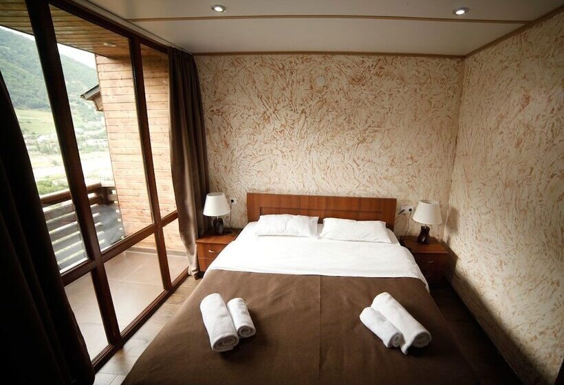 اتاق خانوادگی, Banguriani