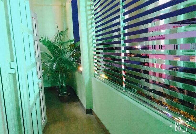 اتاق اکونومی, Binh Minh