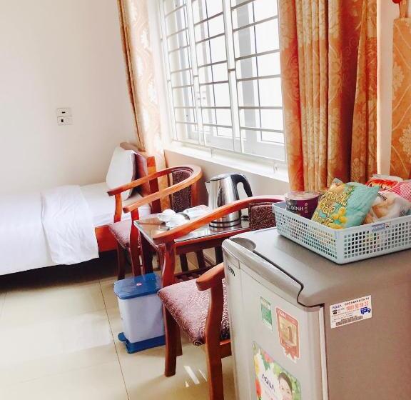 اتاق ساده سه نفره, Binh Minh