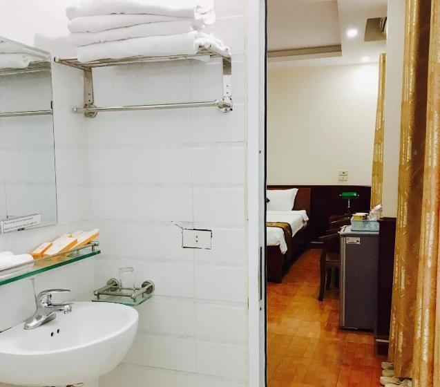 اتاق ساده سه نفره, Binh Minh