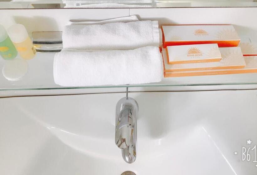 Deluxe Suite King Bed, Binh Minh