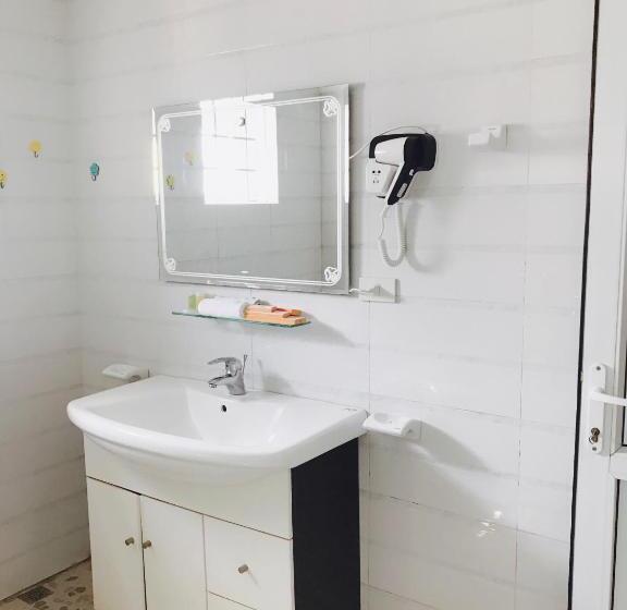 سوئیت با بالکن, Binh Minh